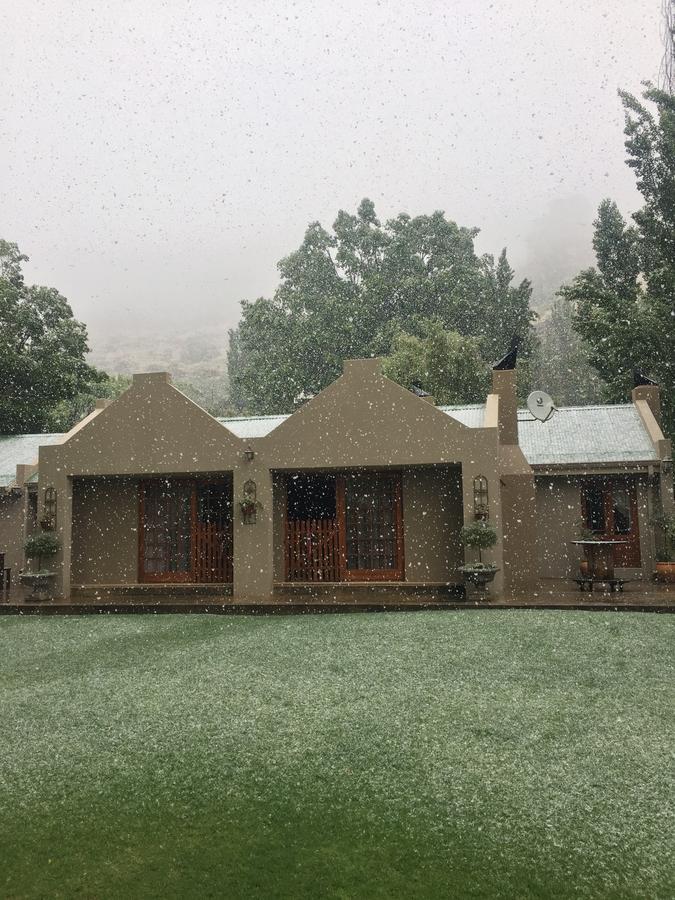 Zwartmodder Clarens Apartment Bagian luar foto